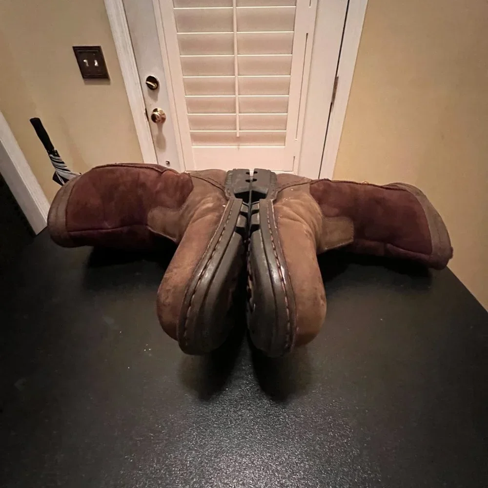 Ugg size 13 lined waterproof boots 5626
